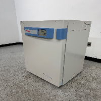 Thermo Forma Series 3 Water Jacketed CO2 Incubator image 1
